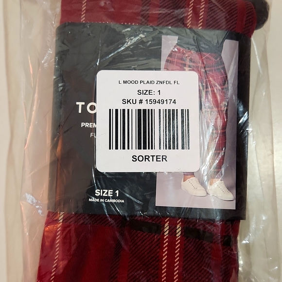 ❤️NWT VINTAGE TORRID LEGGING - HIGH RISE WINE BLACK PLAID - FULL LENGTH SIZE 1X - Picture 5 of 9